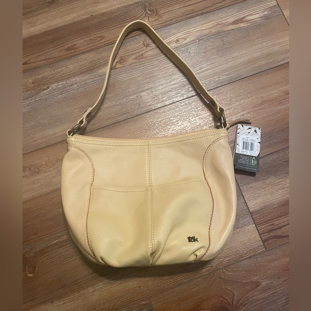 The Sak leather Iris style purse. Color is Buttercup.